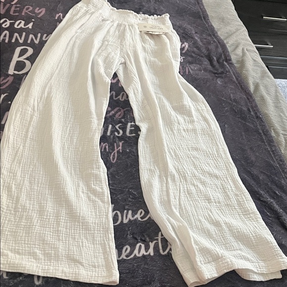 Just Living White Wide Leg Pants - Picture 6 of 8